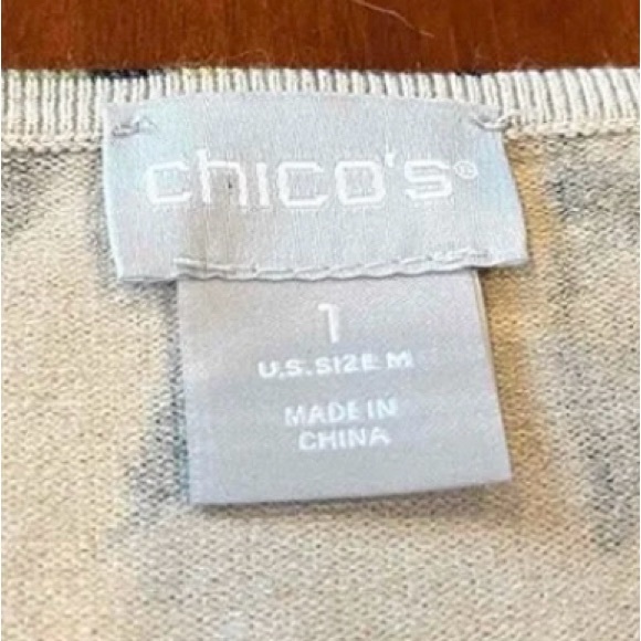 🌺Chico’s tropical floral lightweight pullover sweater, V-neck, long sleeves M - Picture 2 of 7